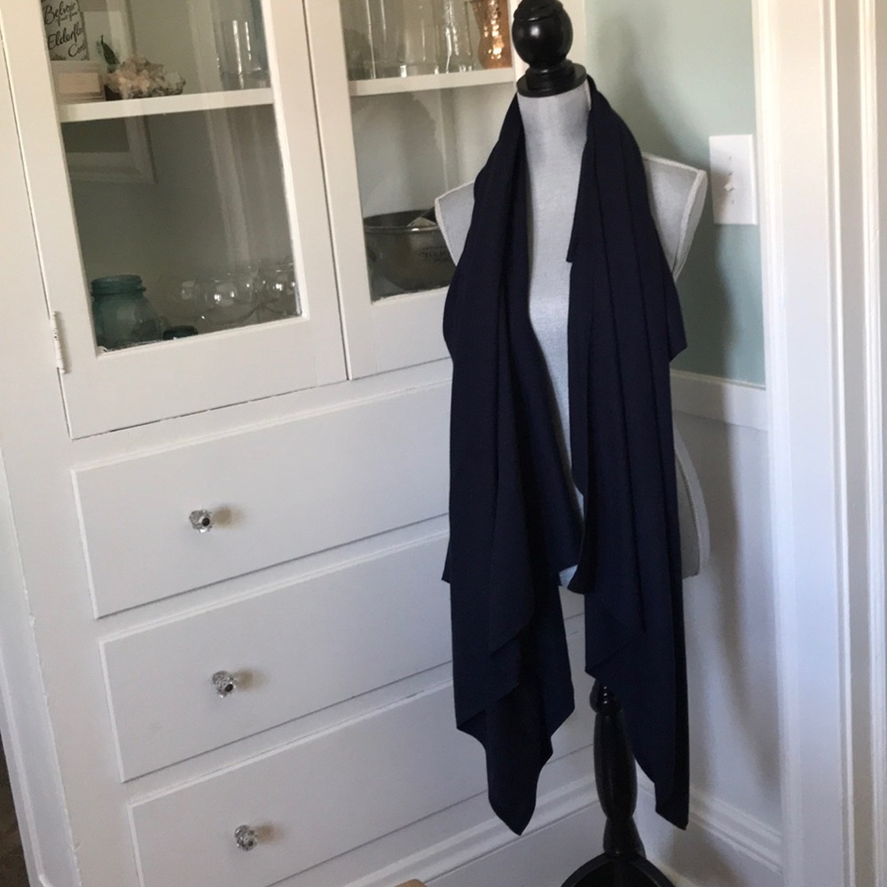 NWT Navy Uniqlo cape scarf wrap stole sold out - Picture 7 of 7